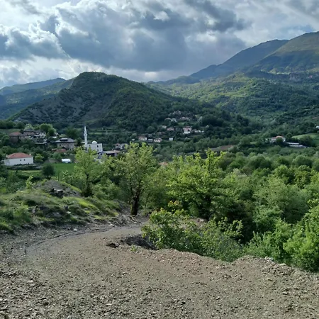 Vendégház Bujtina Tusha