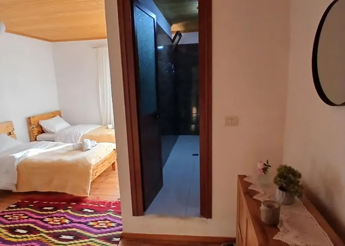 Bujtina Tusha Pensión