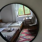 Affittacamere Bujtina Tusha 3*