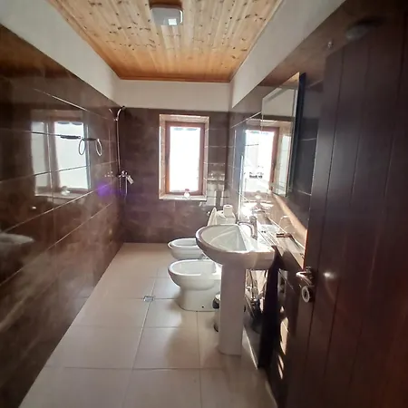 Bujtina Tusha Gæstehus